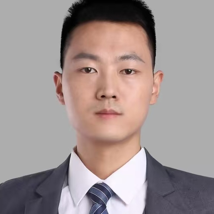 杜盼龙